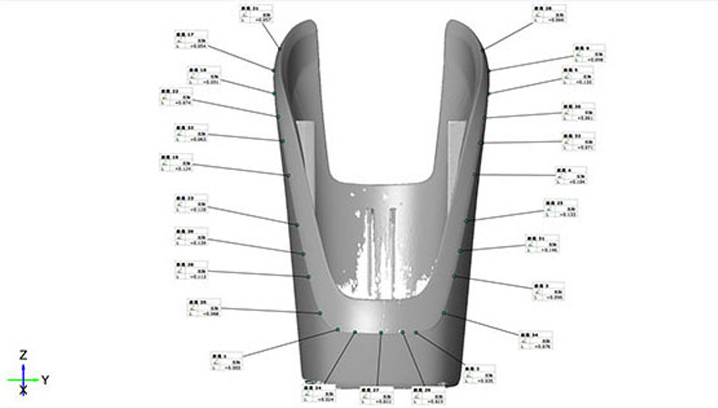 帶測量線的金屬零件模型